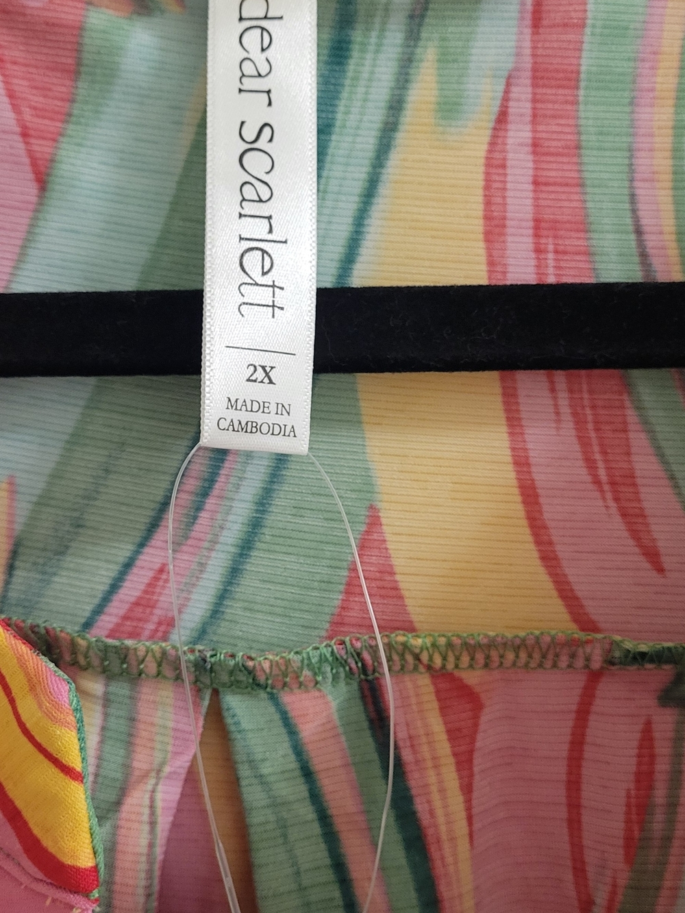 Scarlett SS V-Neck Top with Ruffle Accents SIZE 2X - Picture 3 of 4